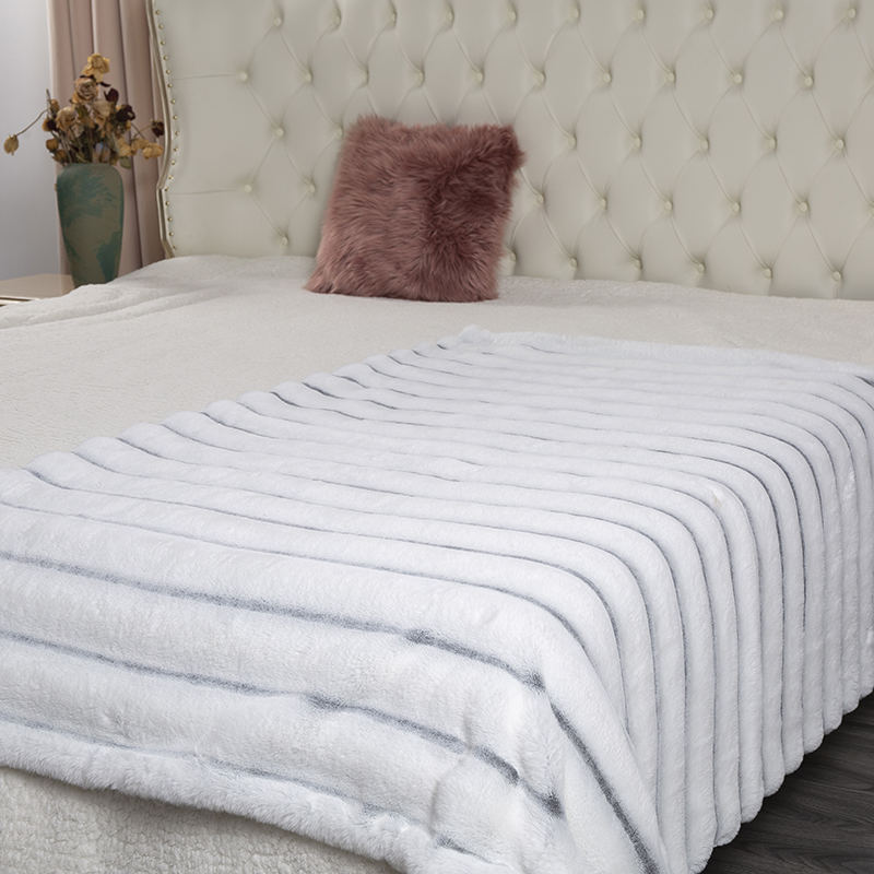 50 * 60 inča sivo bijeli jacquard pokrivač od zečje dlake
